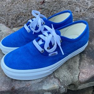 Vans blue suede tennis shoes 💙